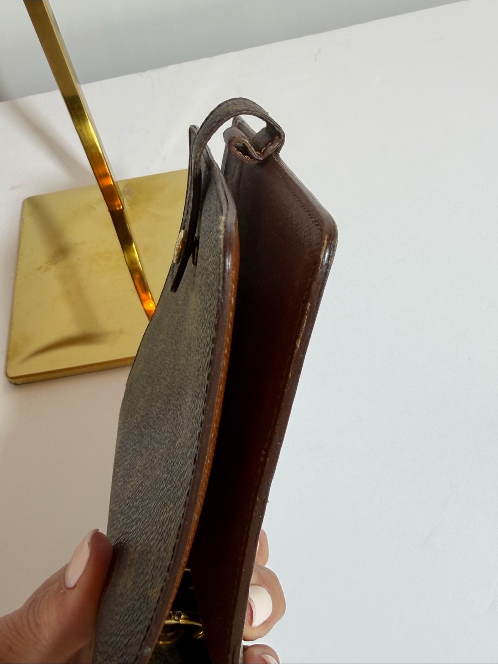 Louis Vuitton Monogram Medium Agenda - Picture 4 of 10
